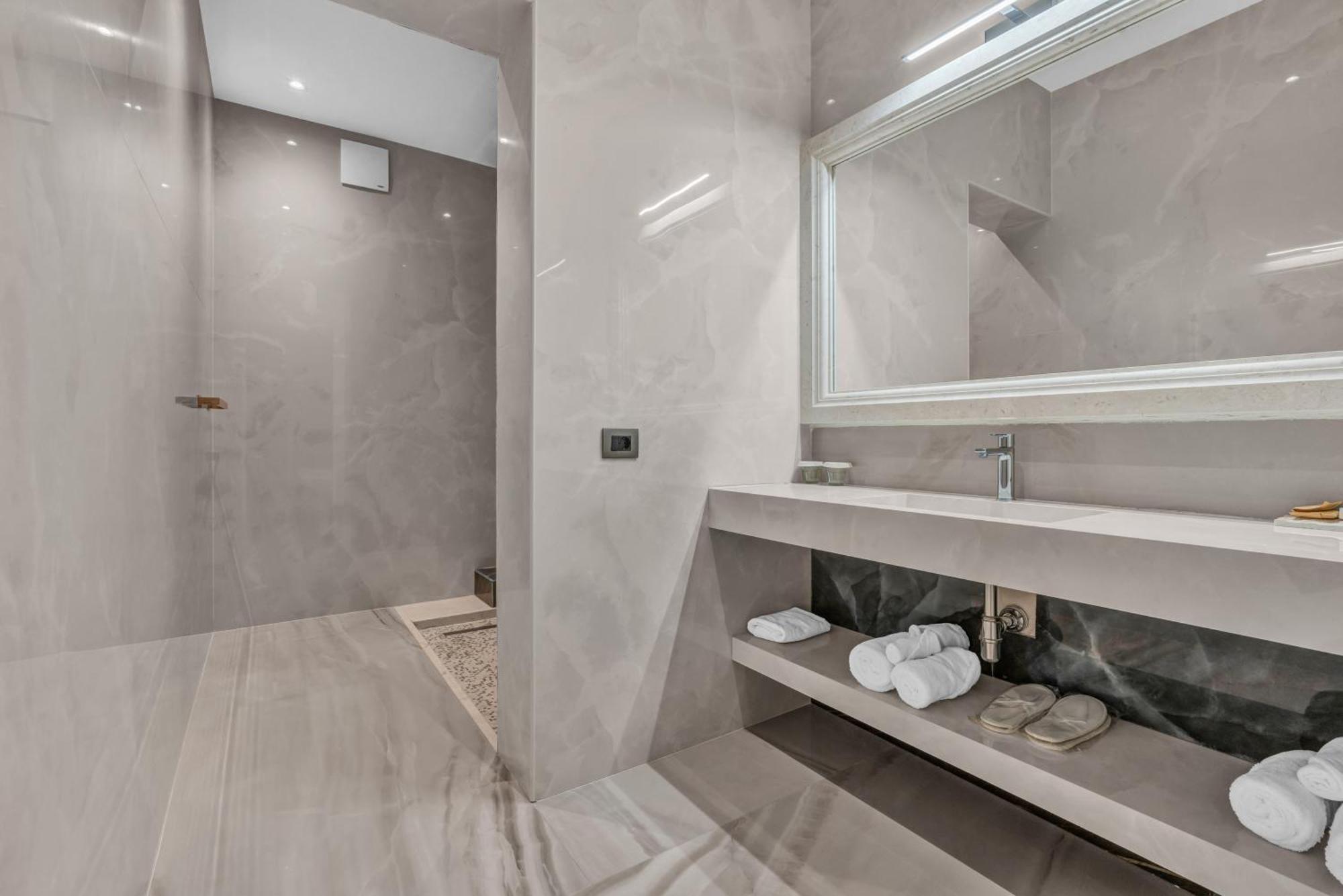 Hotel Plaza 베라트 외부 사진
