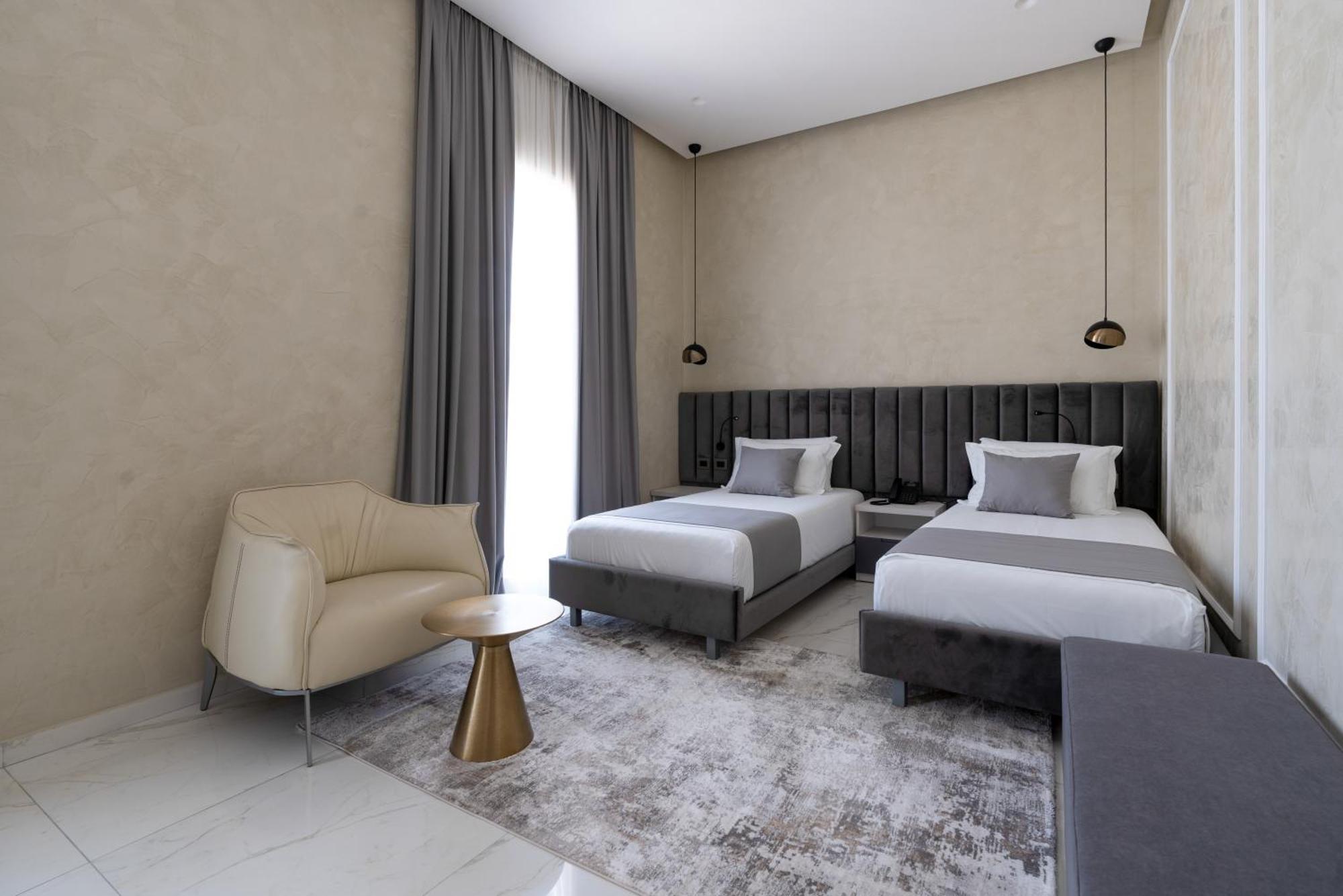 Hotel Plaza 베라트 외부 사진
