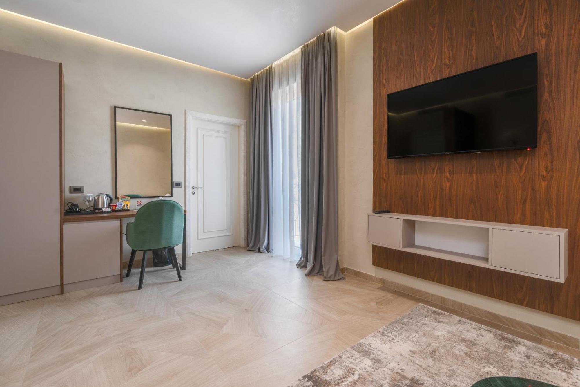 Hotel Plaza 베라트 외부 사진